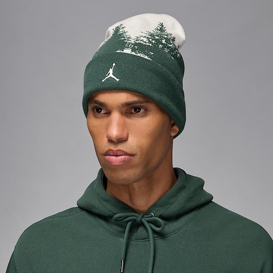 Nikeおすすめのスキーやスノーボードで着る必須アイテム8選.オンライン